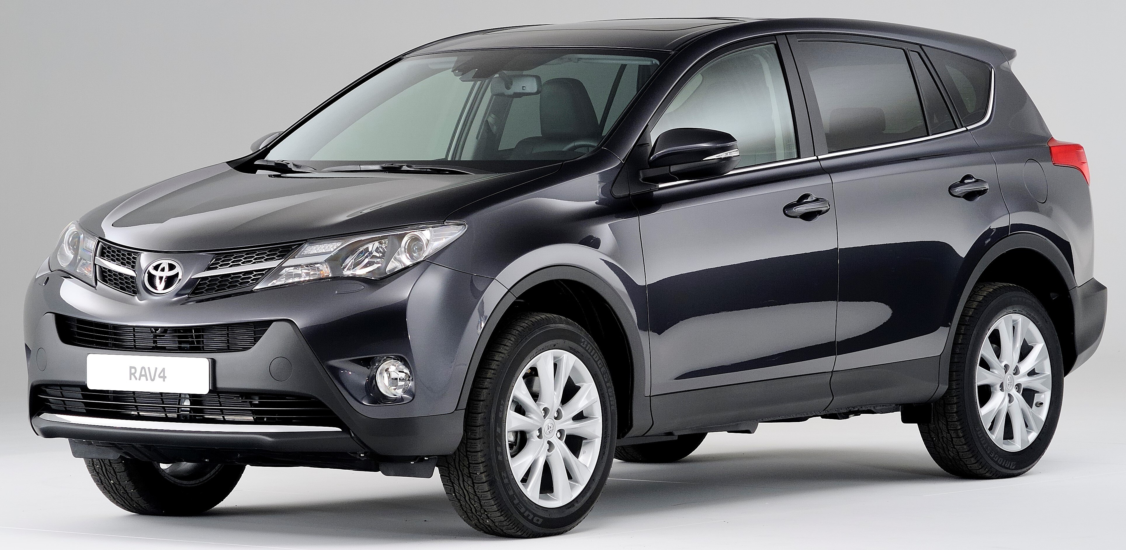 Toyota RAV4 Review | Motors.co.uk
