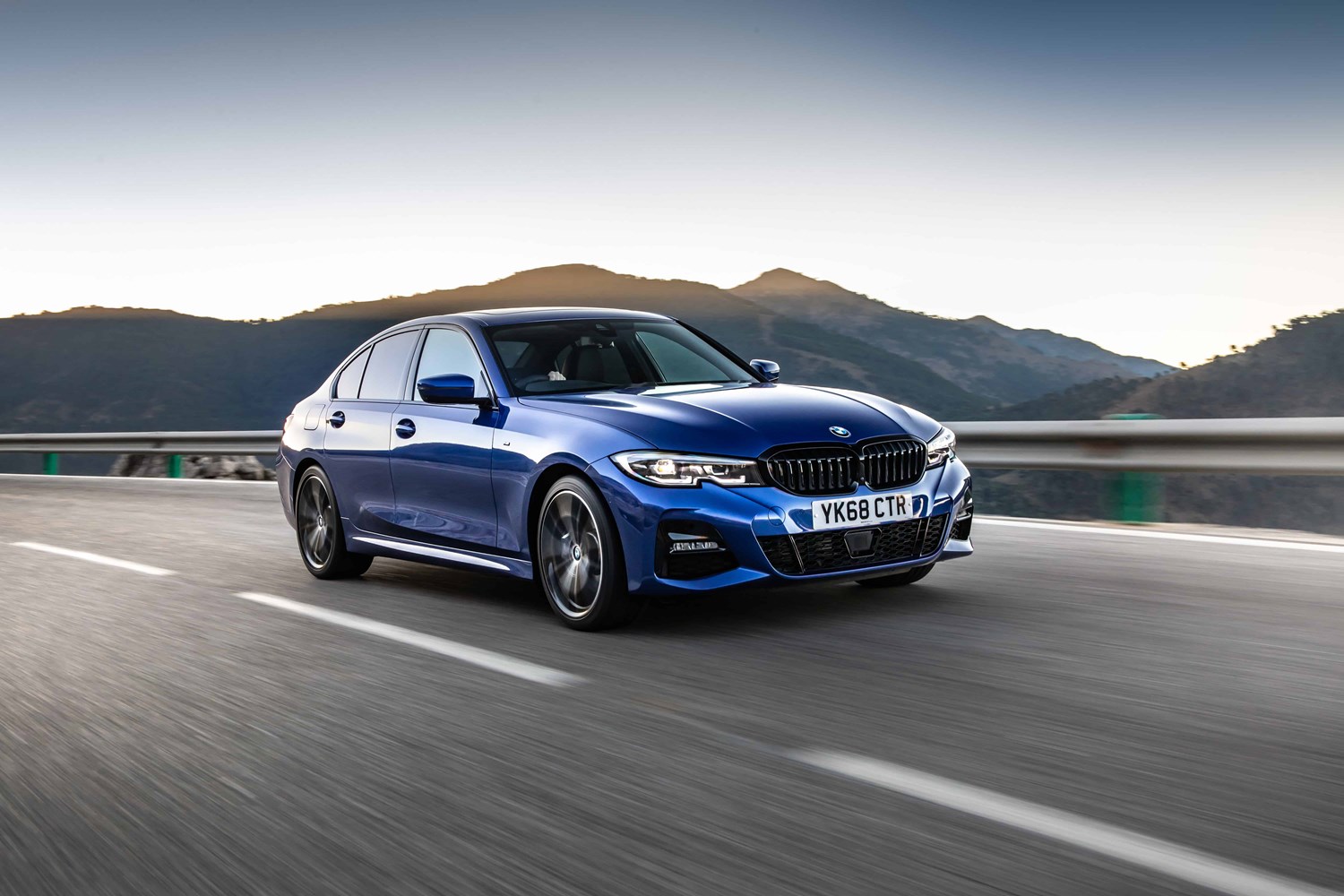 BMW 3 Series Review | Motors.co.uk