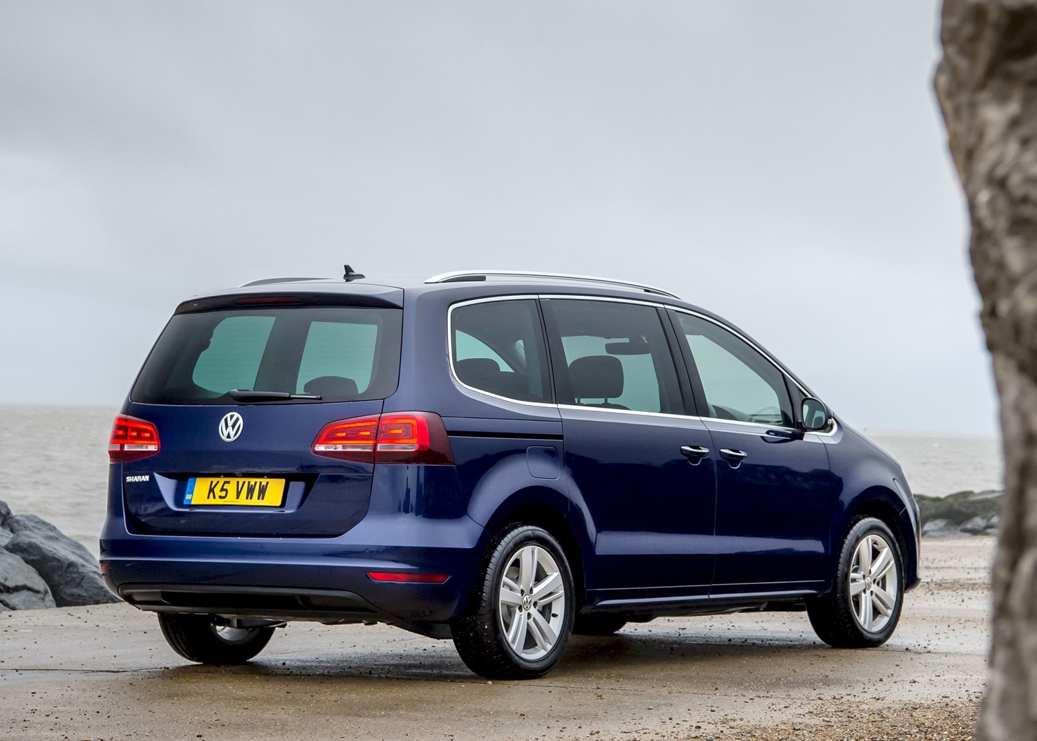 Volkswagen Sharan 2020 review Motors.co.uk
